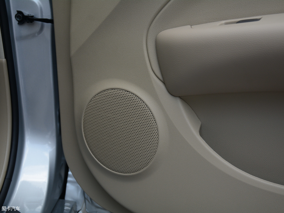 2018܎  1.6XE CVTm V