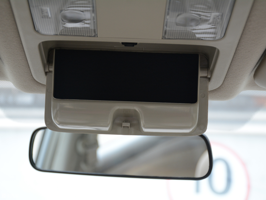 2018܎  1.6XE CVTm V