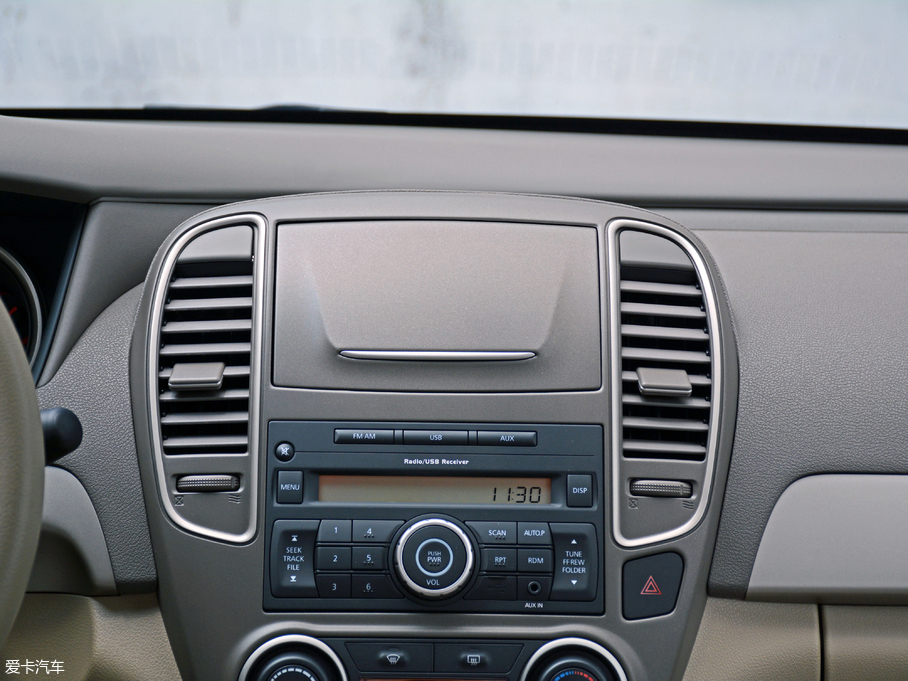 2018܎  1.6XE CVTm V