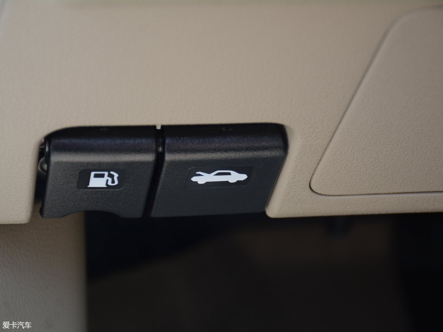 2018  1.6XE CVTʰ V