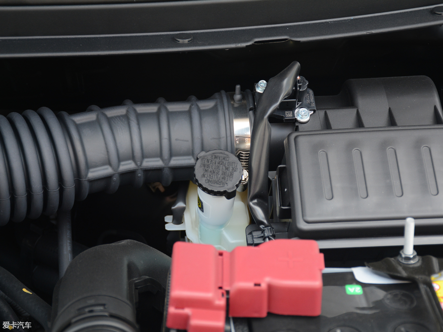 2018܎  1.6XE CVTm V