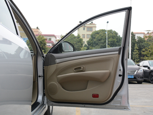 2018(jng) 1.6XE+ CVTI(lng)Ȱ g