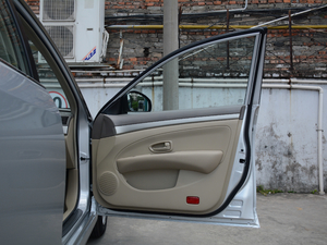 2018 1.6XE CVTm V g