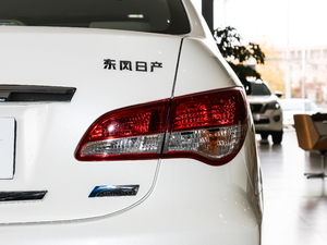 2019款经典 1.6XE+ CVT智联领先版 国V 尾灯
