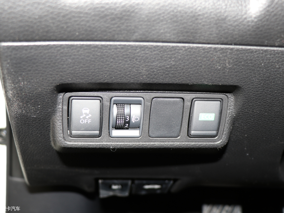 2018��܎�� 1.6XL �ք�(d��ng)���A�� ��(gu��)V