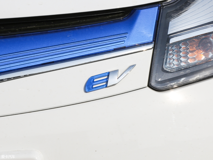 2018EV 260 (bio)(zhn) 251kmm(x)