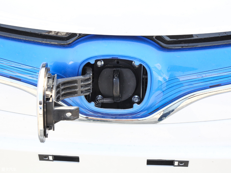 2018EV 260 ˜ 251kmm