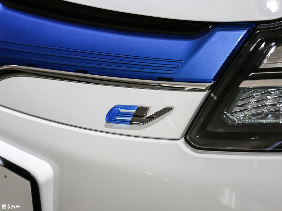 2018EV 260 r 251kmm(x)