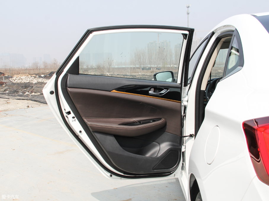 2018���݄�DT 1.6L �Ԅ�������