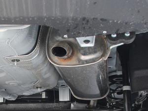 2018款1.6L 自动智享版 排气管