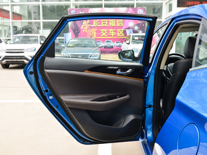 2018款1.6L 手动尊享版 左后车门