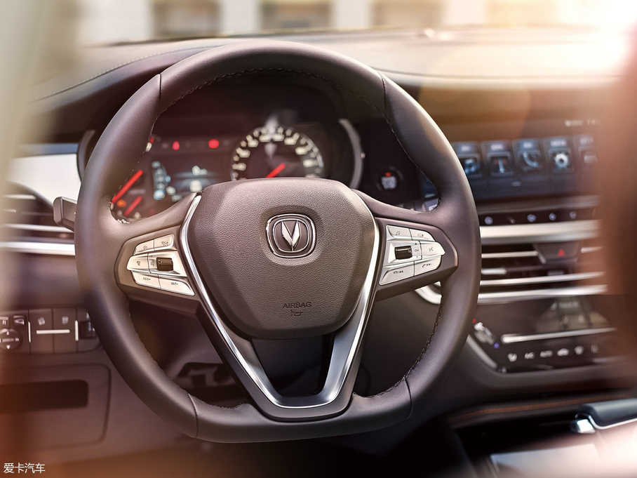 2018LCS35 PLUS 1.6L Ԅ V