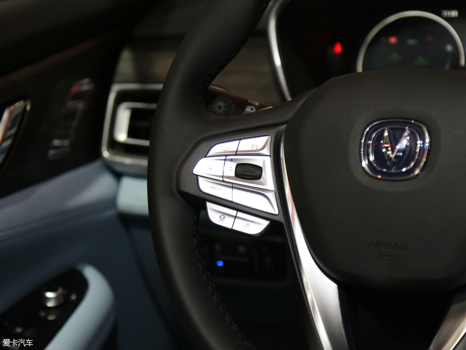 2018���L��CS75 PHEV 1.5T PHEV�I����