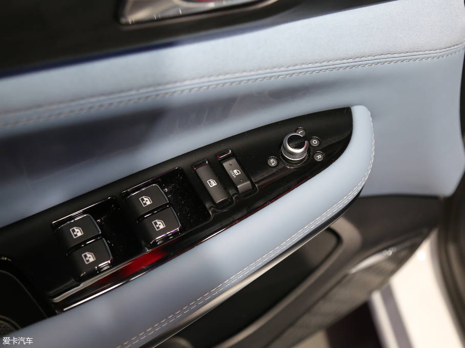 2018���L��CS75 PHEV 1.5T PHEV�I����