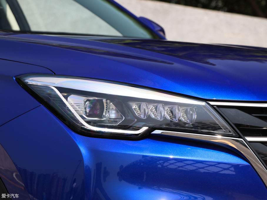 2019LCS85 COUPE 2.0T ǰ V