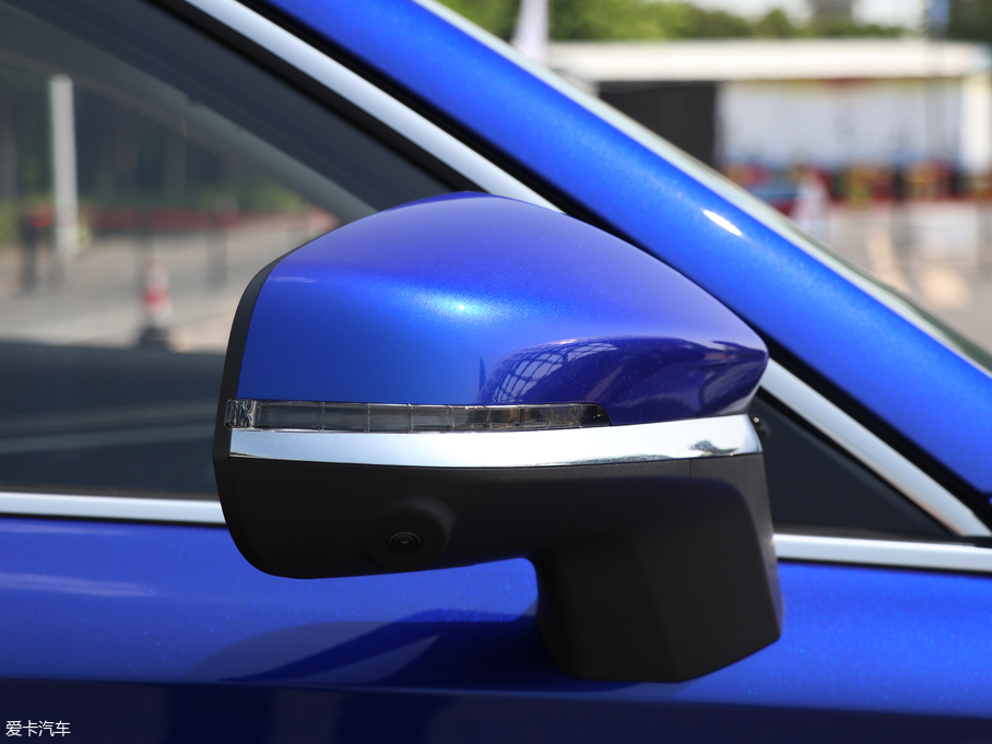 2019LCS85 COUPE 2.0T ǰ V