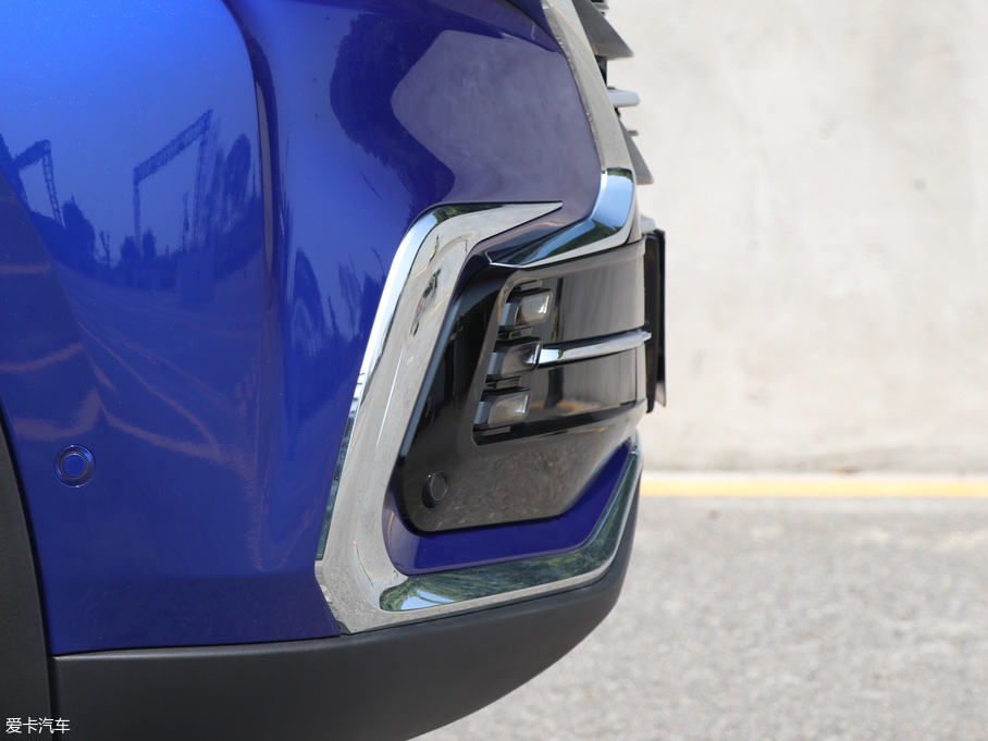 2019LCS85 COUPE 2.0T ǰ V