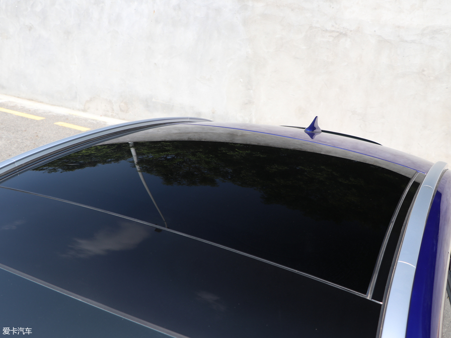 2019LCS85 COUPE 2.0T ǰ V