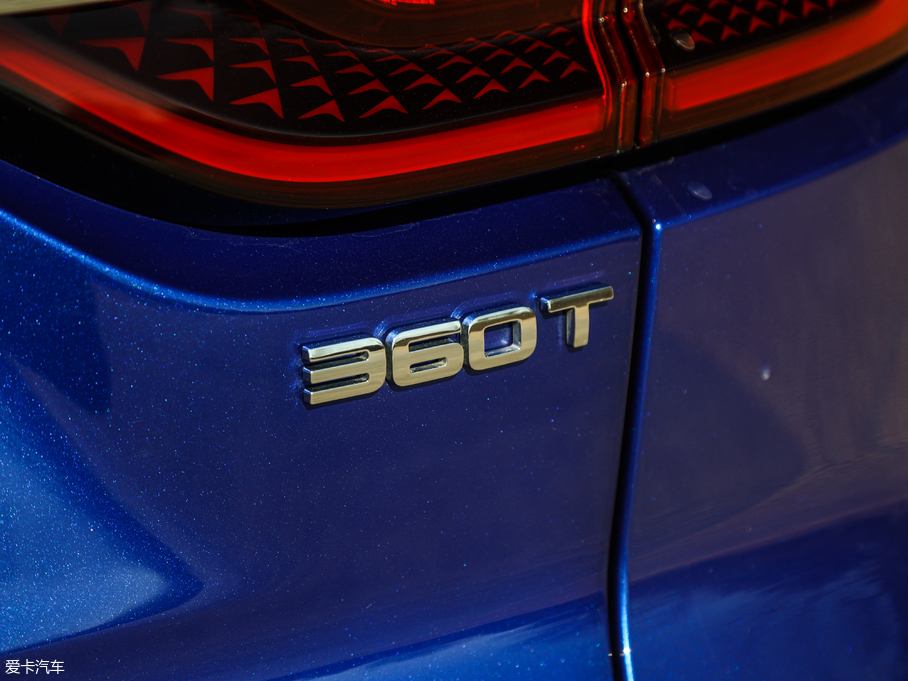 2019LCS85 COUPE 2.0T ǰ V