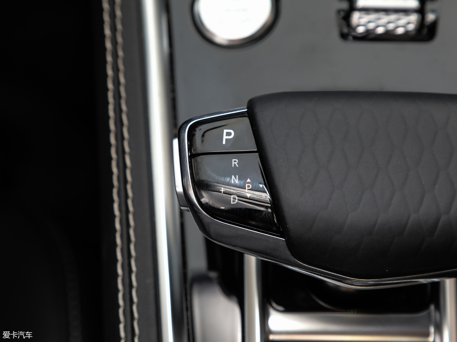 2019LCS85 COUPE 2.0T ǰ V