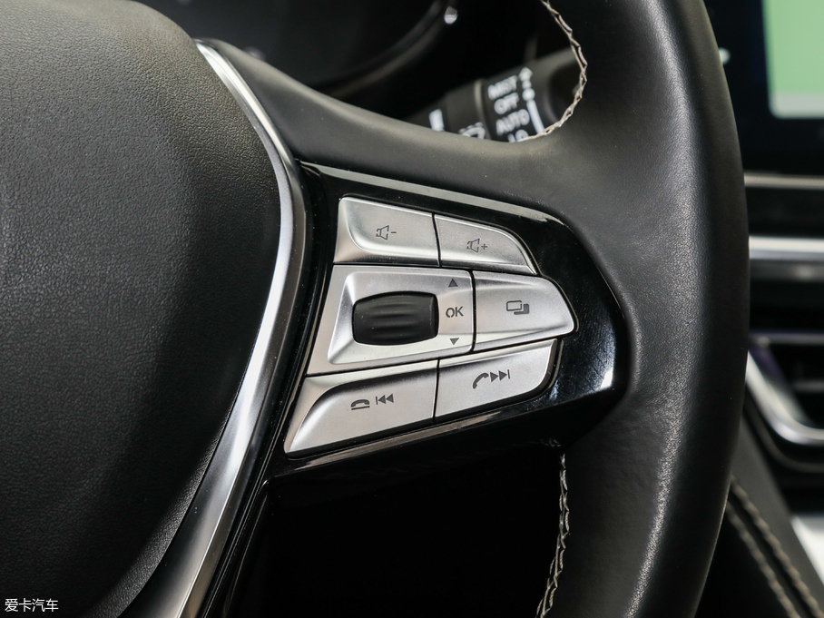 2019LCS85 COUPE 2.0T ǰ V