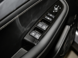 20192.0T Ӱ VI {܇ƅ^	