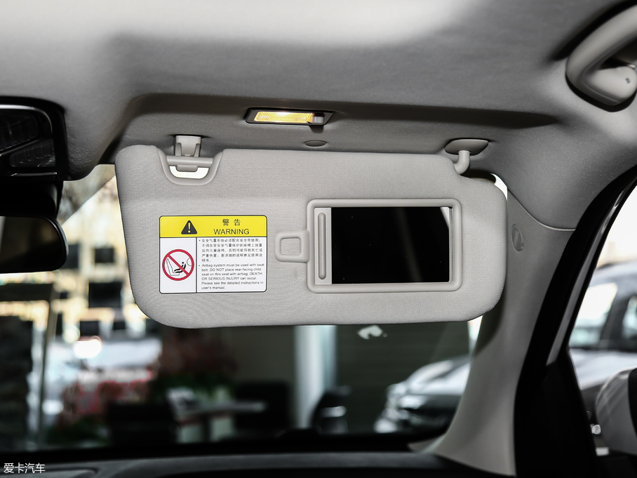 2018LCS55 1.5T Ԅ(dng)ſ V