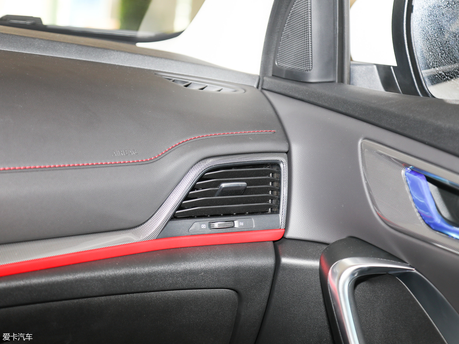 2018LCS55 1.5T Ԅń V