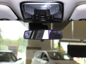 2018款1.5T 自动炫动型 国V 车内后视镜