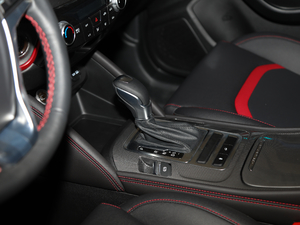 2018款1.5T 自动炫动型 国V 换挡杆