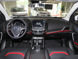 2018款1.5T 自动炫动型 国V 内饰全景