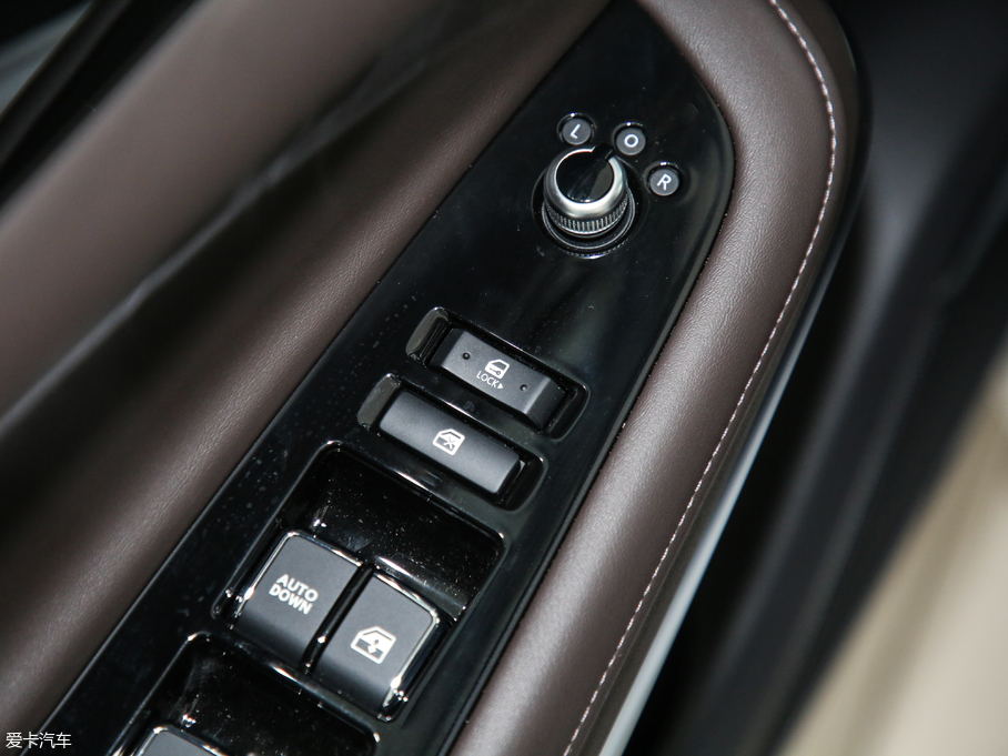 2019GCC 1.5T Ԅӵǿհ VI