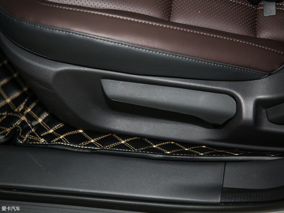 2019GCC 1.5T Ԅӵǿհ VI