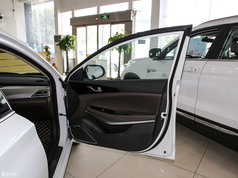 2019GCC 1.5T Ԅӵǿհ VI