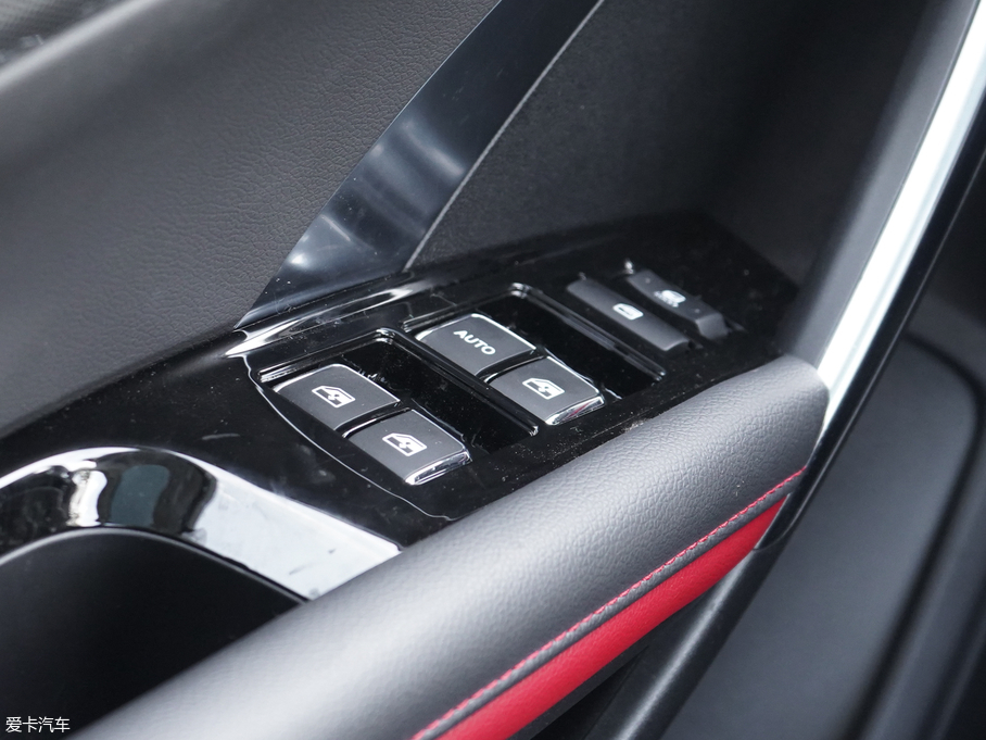 2018LCS55{(ln)Ӱ 1.5T Ԅ{(ln)Ӱ