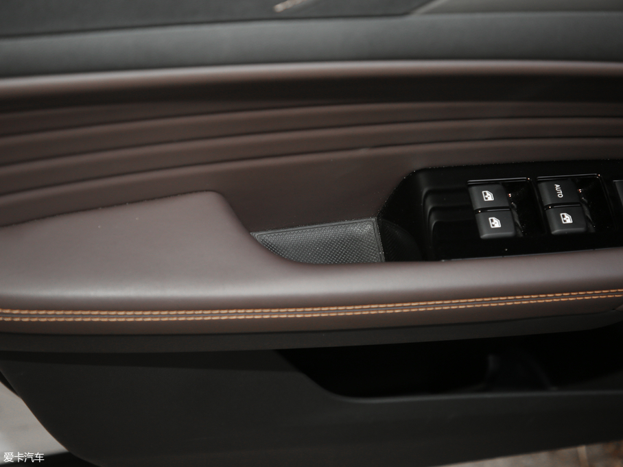 2018LCS35 PLUS 1.6L Ԅ V