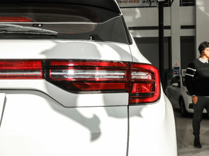 20181.6L քӕ V β