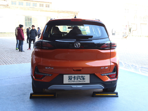 2019款1.5L 自动旗舰型 国V 正后	