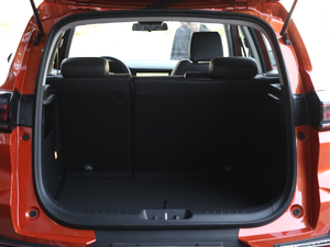 2019款1.5L 自动旗舰型 国V 行李厢空间