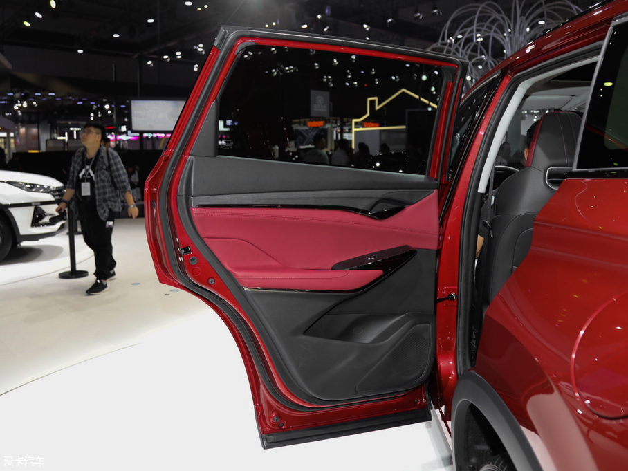 2020LCS75 PLUS 2.0T ԄŞ