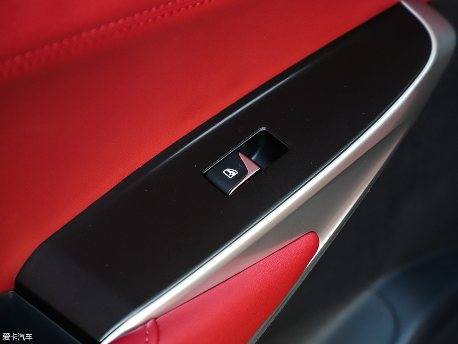 2020LCS75 PLUS 2.0T ԄŞ