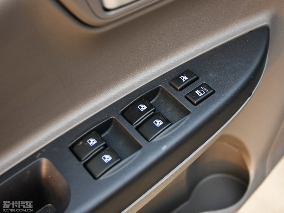 2009��� ���� 1.5L �քӺ��A��