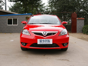 2009款三厢 1.5L 手动运动版 正前