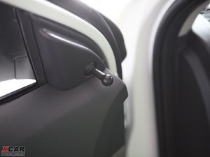 2009款三厢 1.5L 手动舒适版 空间座椅