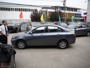 2009款三厢 1.5L 手动豪华版 整体外观