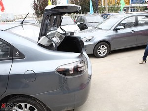 2009款三厢 1.5L 手动豪华版 空间座椅