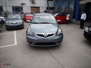 2009款三厢 1.5L 手动豪华版 整体外观