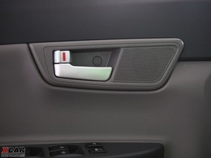 2009款三厢 1.5L 手动舒适版 空间座椅