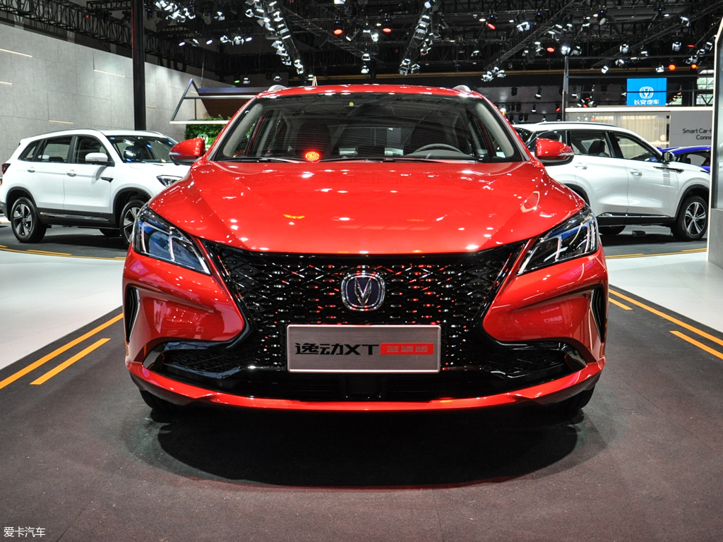 爱卡首页 汽车图片 长安汽车 逸动xt 2019款280t 蓝鲸版  2019款逸动