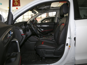 2019款1.5T 自动炫酷型 国VI 前排空间